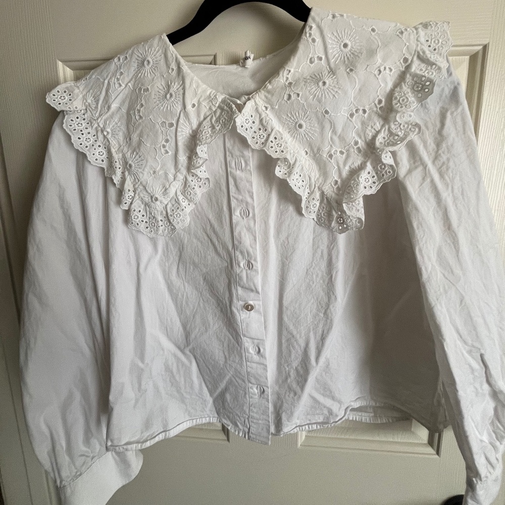 Peter Pan collar blouse